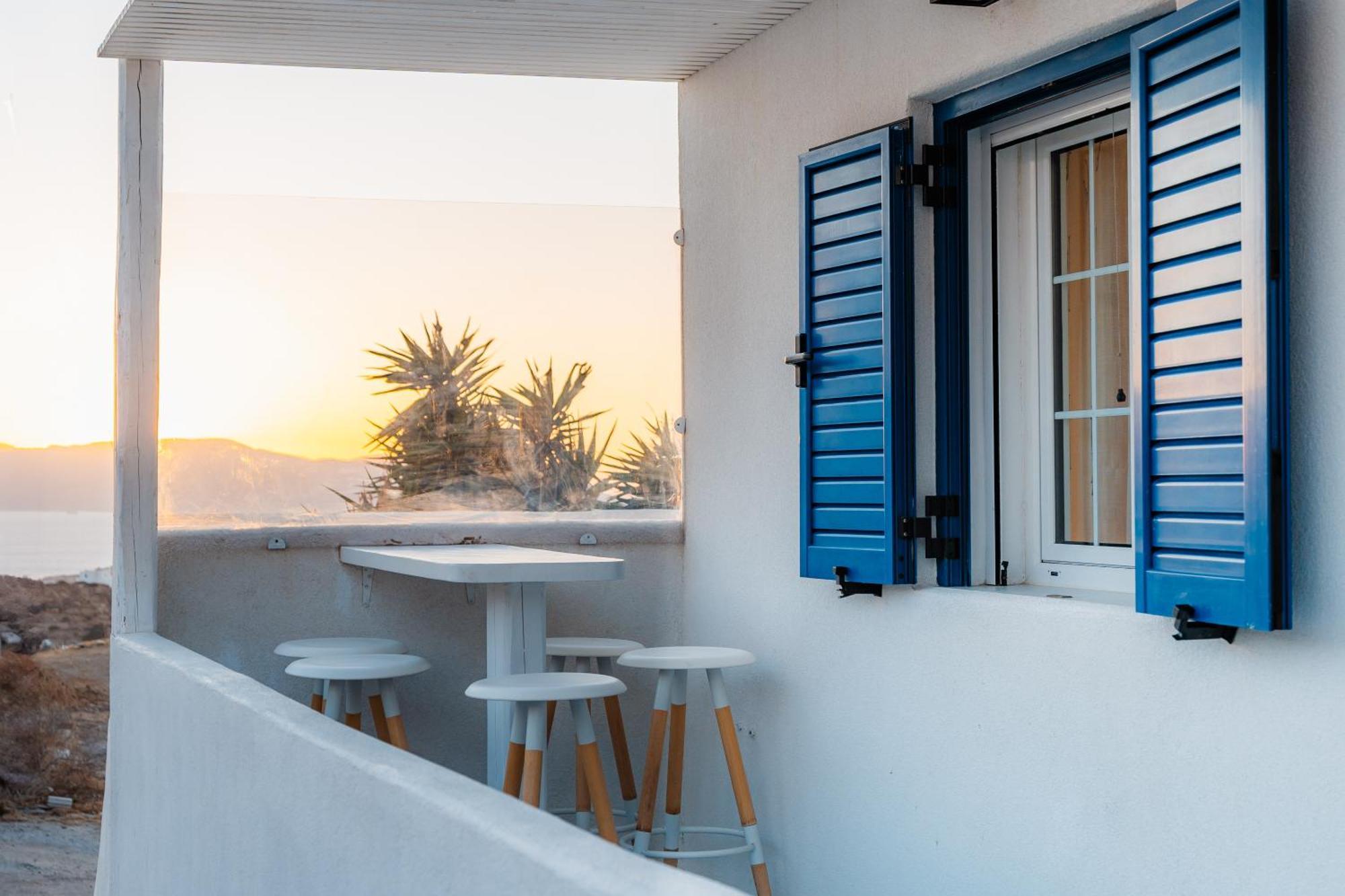 Cycladic Aretinni Apartment *