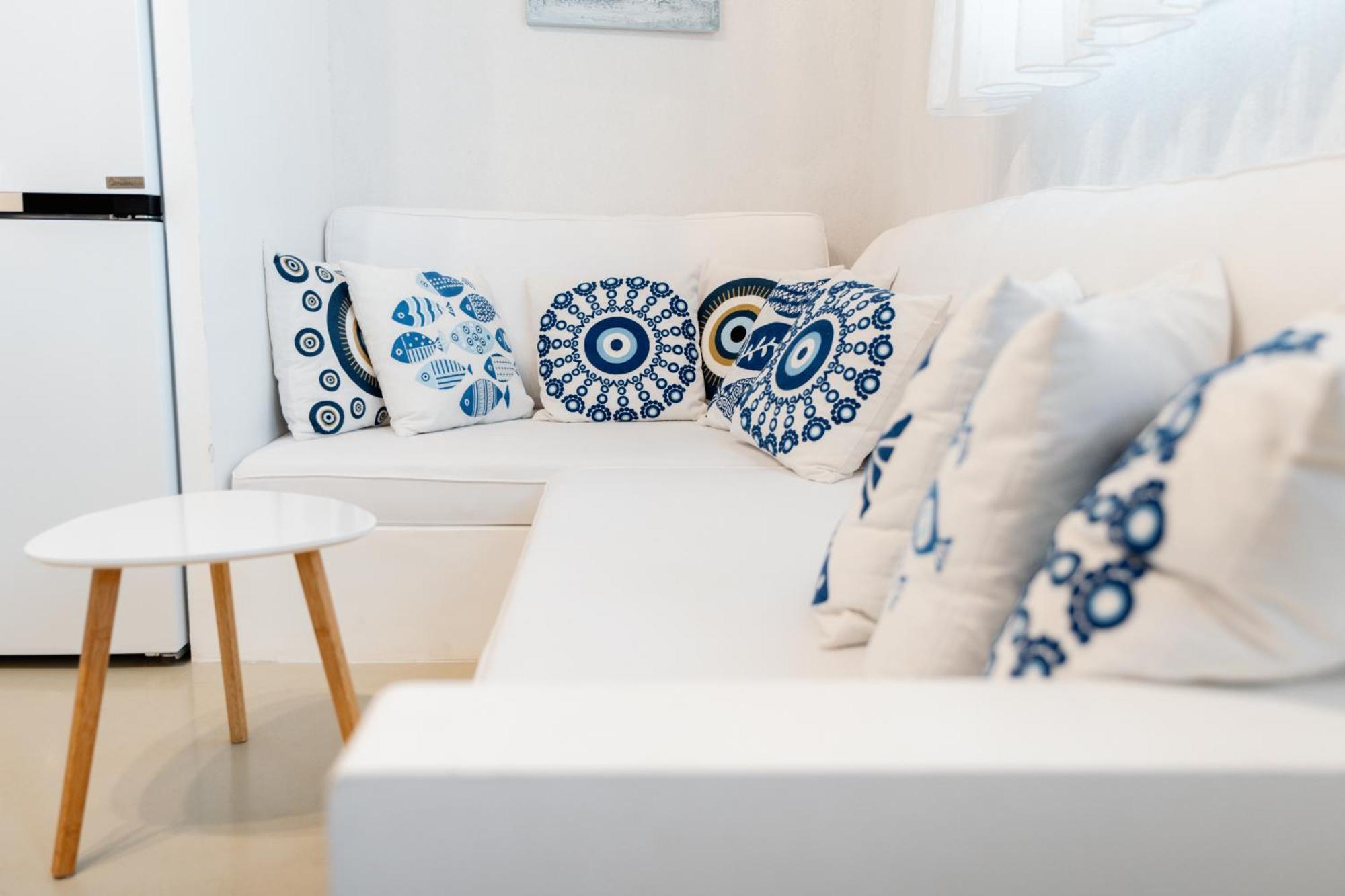 Apartment Cycladic Aretinni *