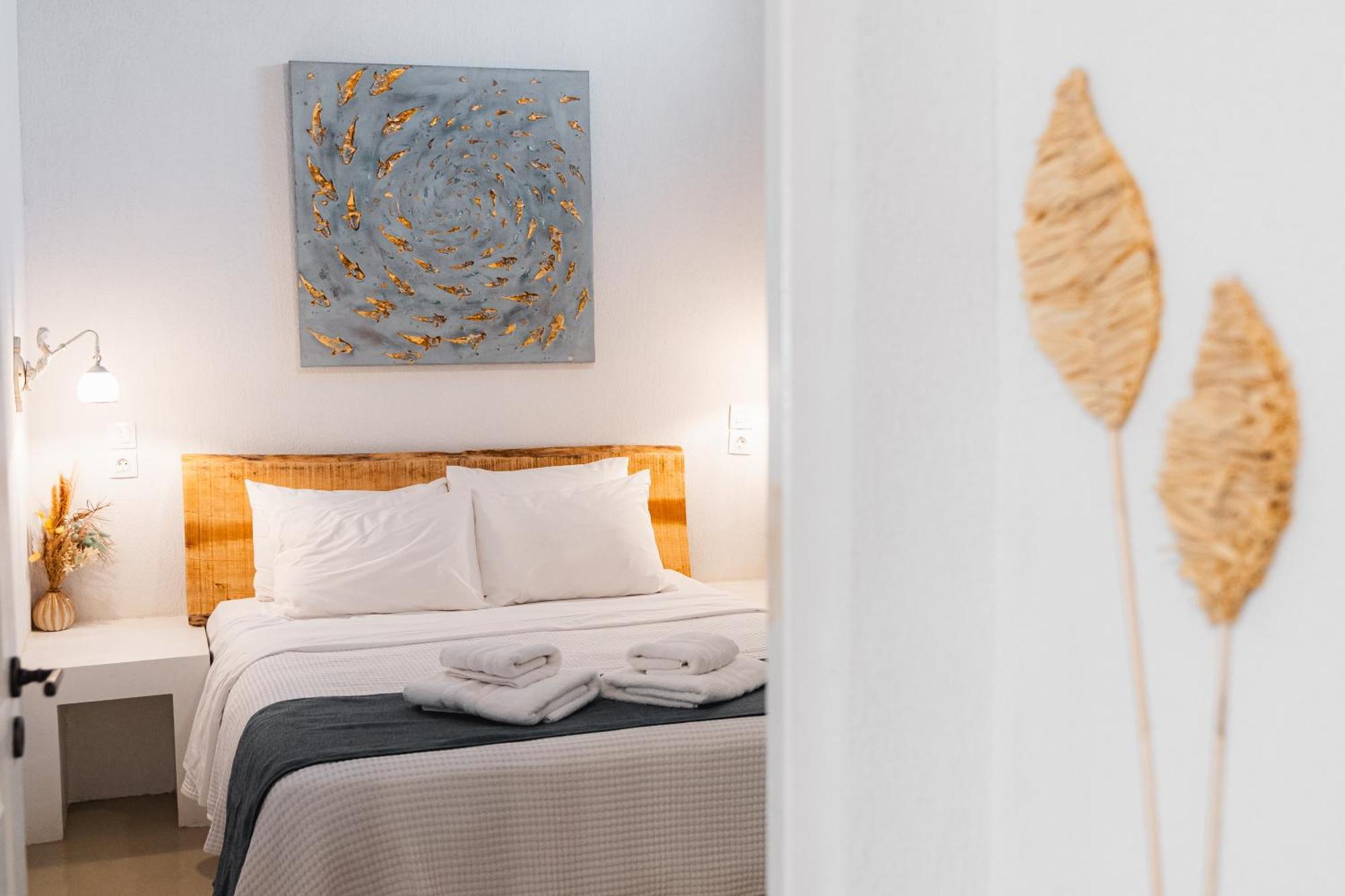 Cycladic Aretinni Apartment